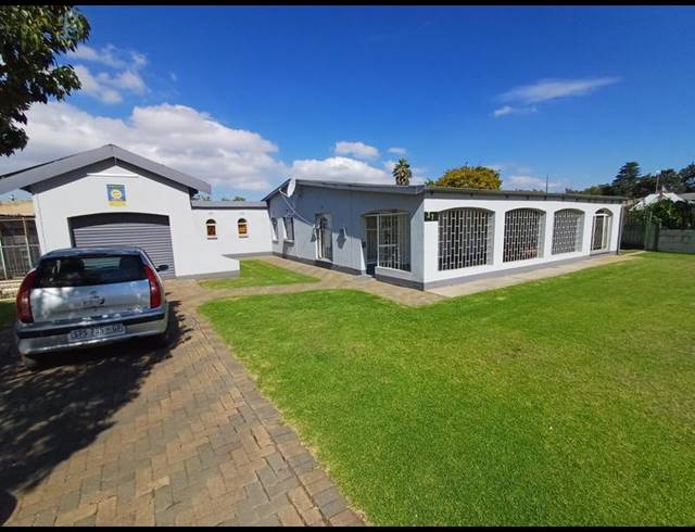 3 BEDROOM HOUSE FOR SALE IN SONLAND PARK